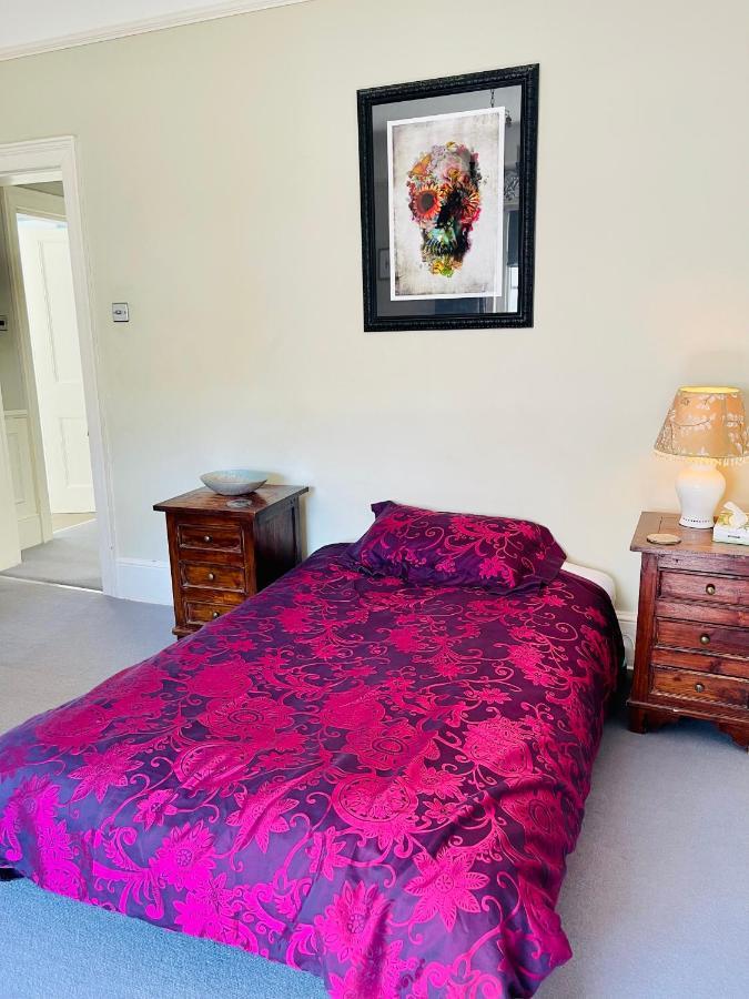 Beautiful Private 2 Bedroom Suite In Mansion Home With Free Parking Brighton ภายนอก รูปภาพ